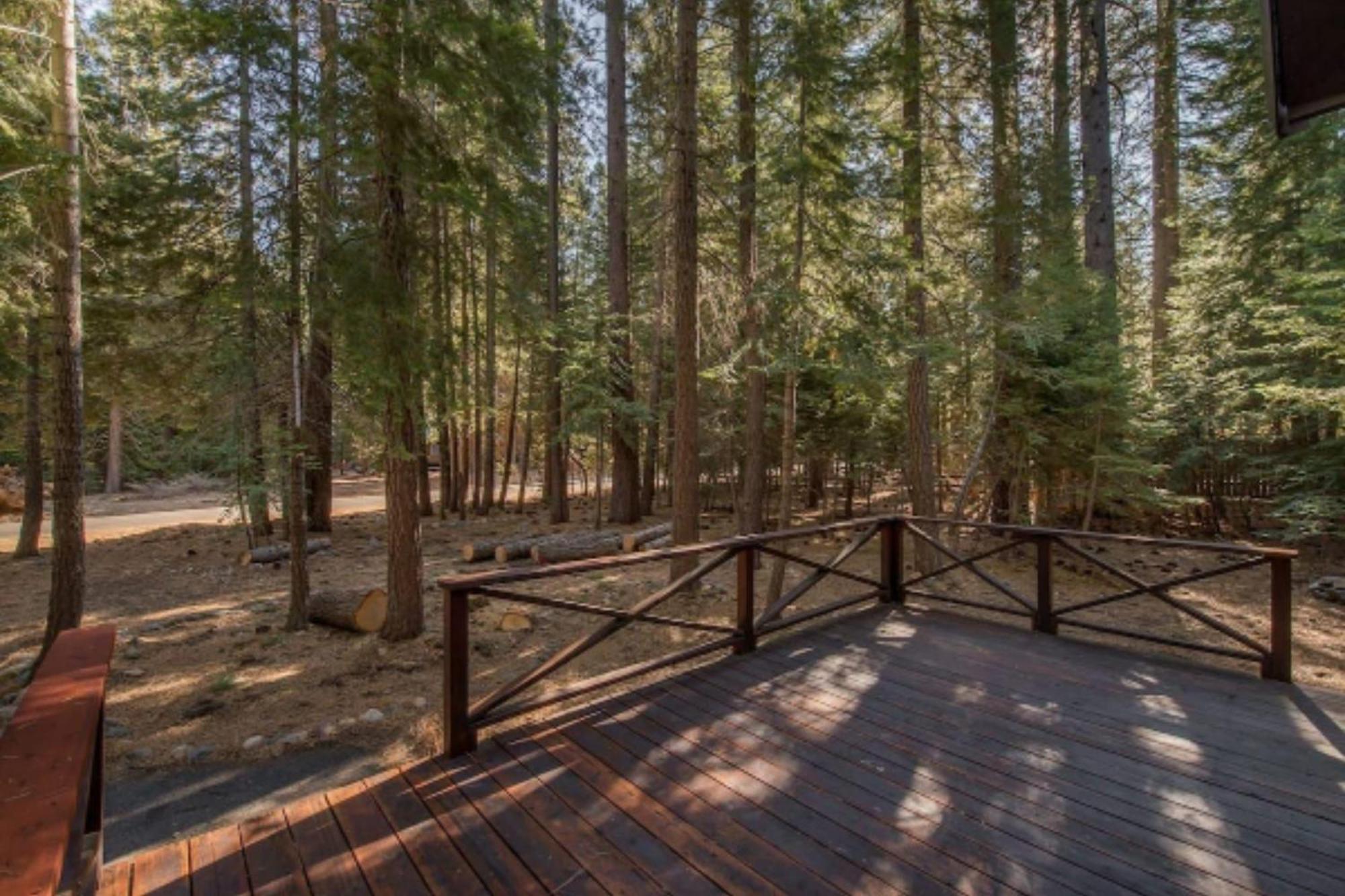 Owls Peak By Avantstay Private Pine Tree Cabin Mins From The Water Tahoma Exterior photo