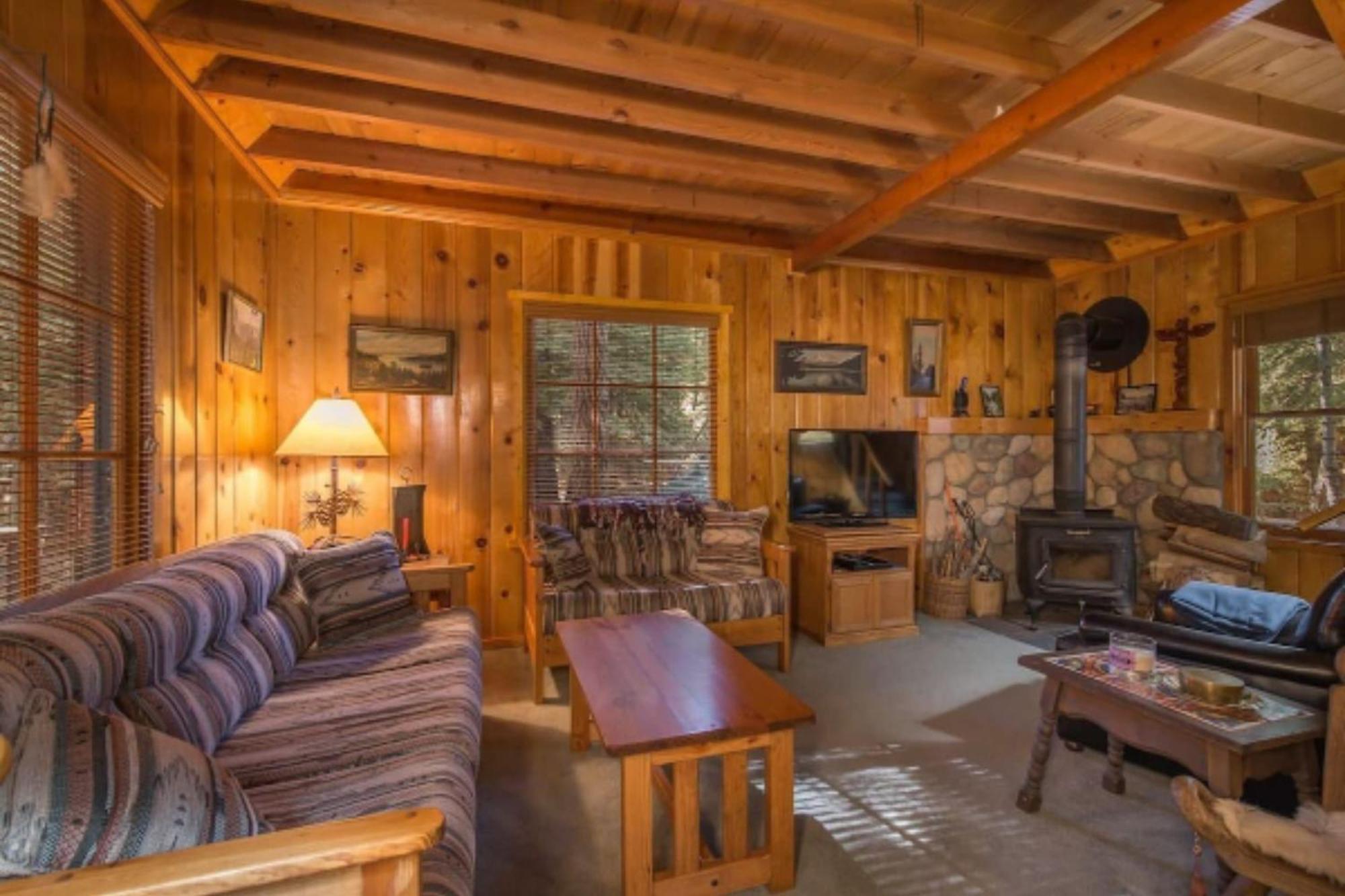 Owls Peak By Avantstay Private Pine Tree Cabin Mins From The Water Tahoma Exterior photo