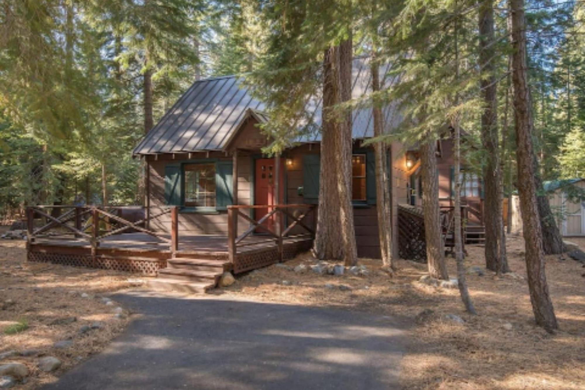 Owls Peak By Avantstay Private Pine Tree Cabin Mins From The Water Tahoma Exterior photo