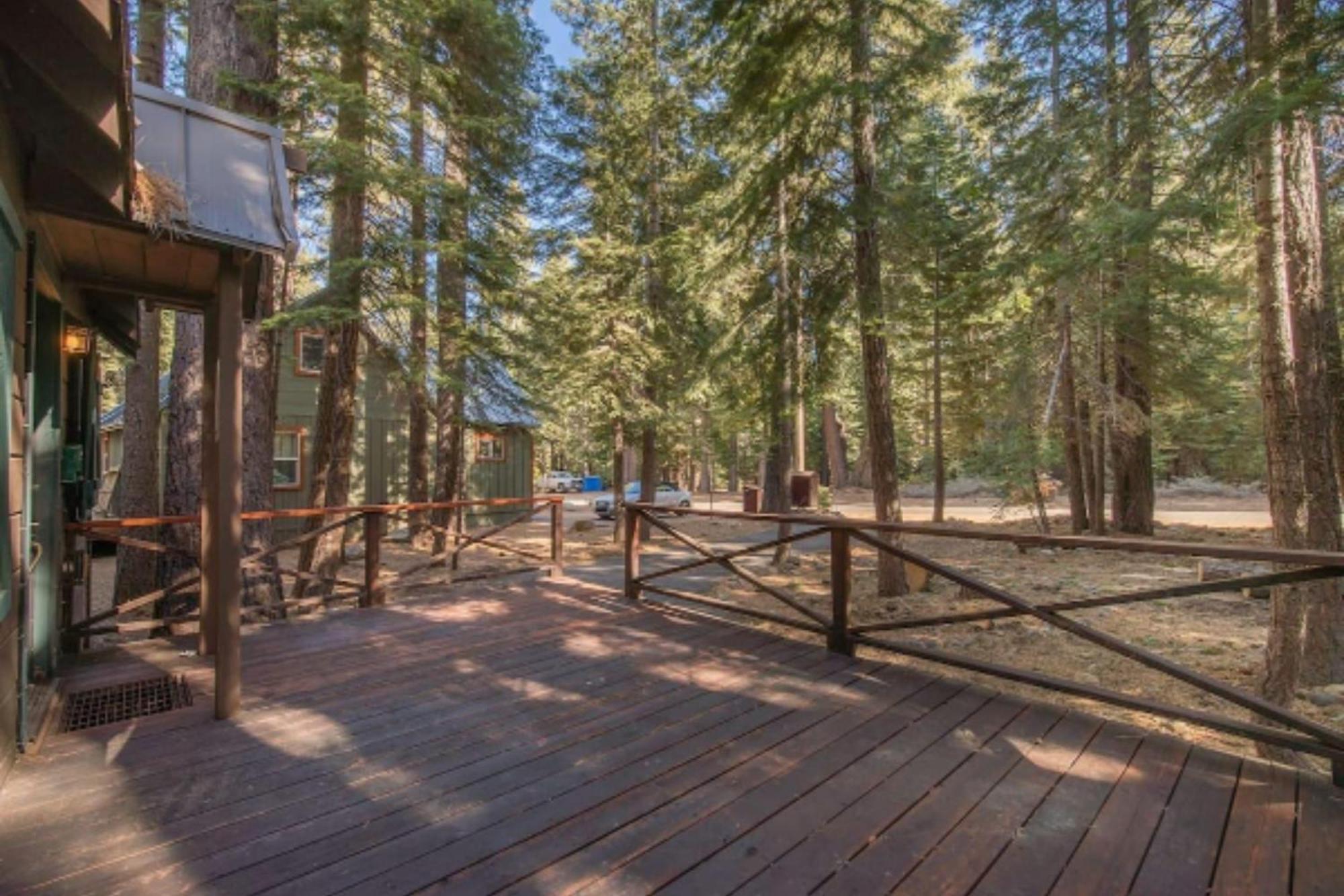 Owls Peak By Avantstay Private Pine Tree Cabin Mins From The Water Tahoma Exterior photo